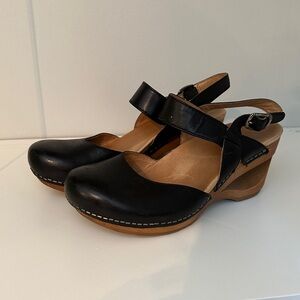 DANSKO CLOGS